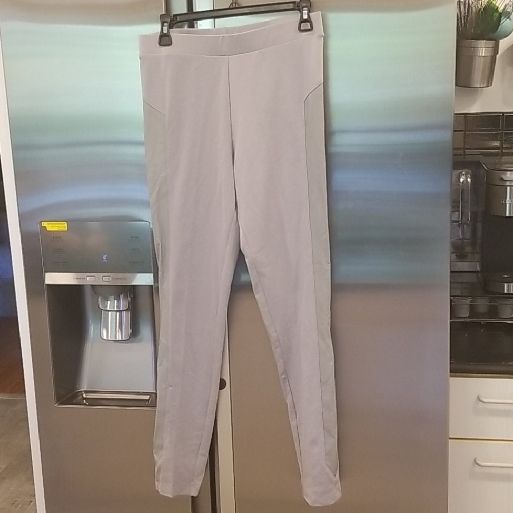 💕PEONY💕 Gray Hig Rise Leggings Faux Leather Panels L NWT